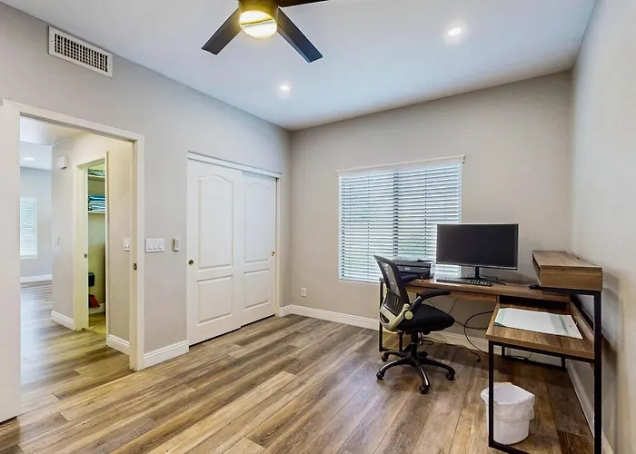 Desert Ridge Retreat