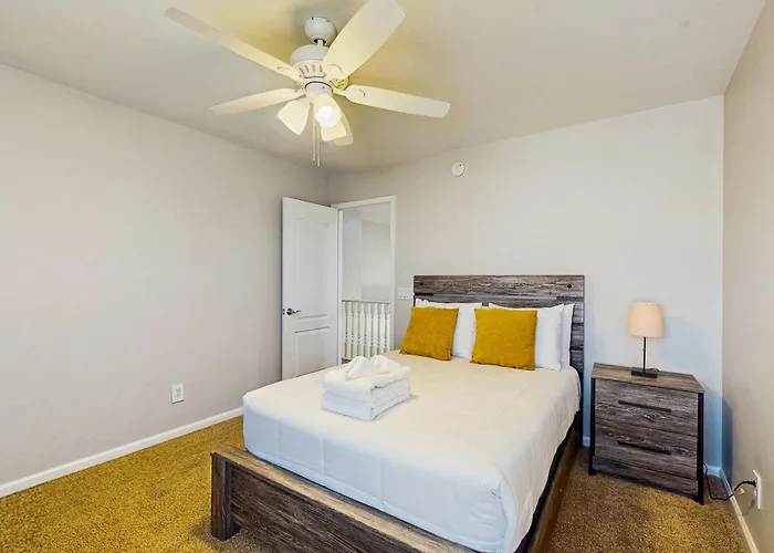 Desert Ridge Retreat